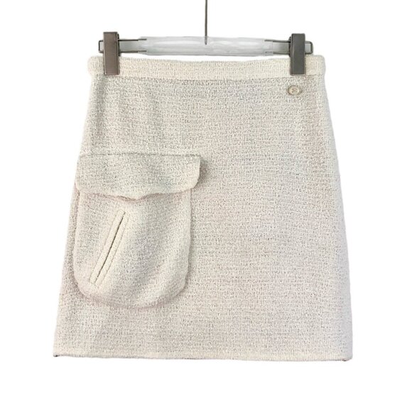 Chanel “Station” Series White pocket logo-buttoned woven tweed skirt - Picture 1 of 9